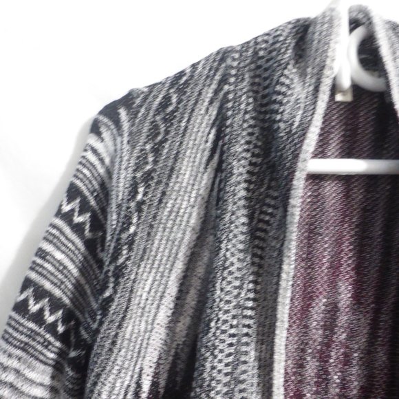 CLOSET SPACE, size medium, aztec design, open front long sleeve cardigan, BNWOT - Picture 3 of 15